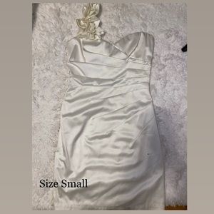 One shoulder white dress